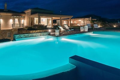 Luxuriöse Villa mit Pool auf der Insel...