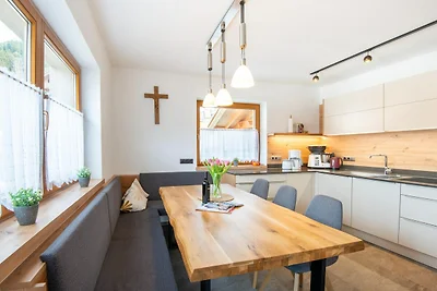 Chalet con terrazza panoramica a Zell am...