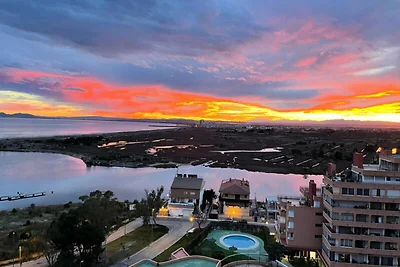 Appartamento con terrazza sul mare e piscina