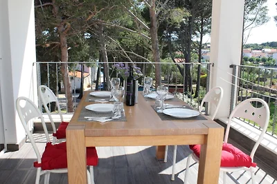 Komfortable Wohnung mit überdachter Terrasse