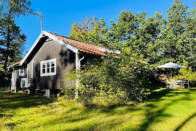 4 Personen Ferienhaus in HALLABRO-By Traum