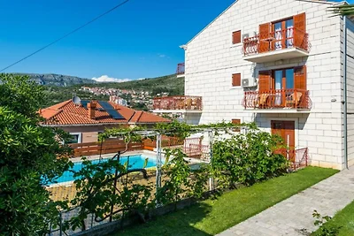 Villa Valjalo - Two Bedroom Apartment With Se...