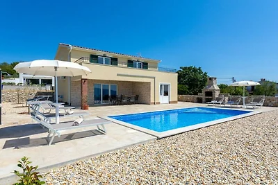 Villa in Krk mit Schwimmbecken
