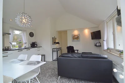 Abgeschiedene Ferienwohnung in dichtem Wald