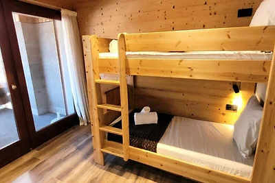 Komplett renovierte Wohnung am Fuße der...