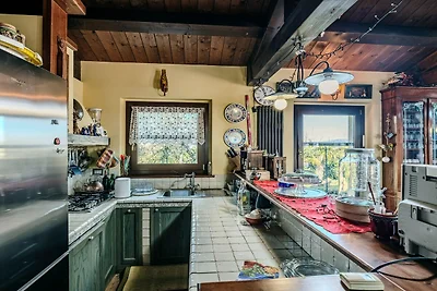 Lussuosa villa con grande piscina a Tolentino
