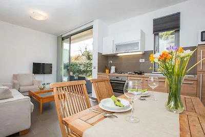 City Holiday Apartment - One Bedroom Apartmen...