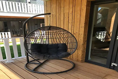 Geräumige Lodge mit Veranda in Zoutelande