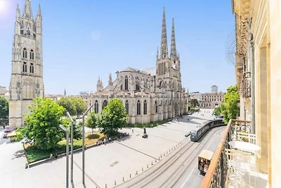 Appartamento a Bordeaux vista cattedrale