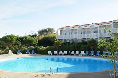 Appartement mit Blick auf das Schwimmbad