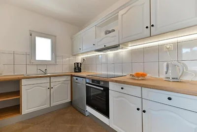 Deluxe Three Bedroom Apartment with Balcony a...
