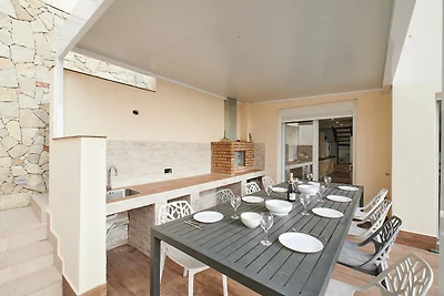 Bellissima villa con terrazza vicino alla...