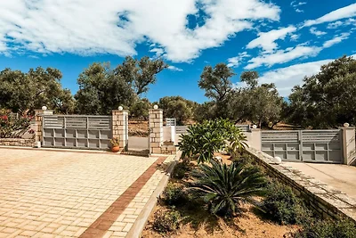 Moderne Villa in Adelianos Kampos in...