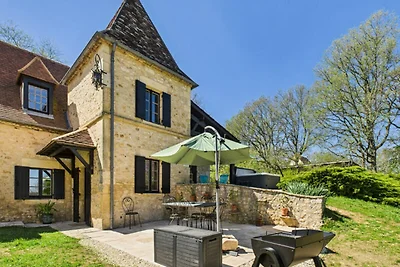 Appartement in Périgord Noir met jacuzzi