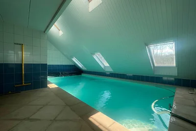 Villa in Hamoir mit privatem Innenpool