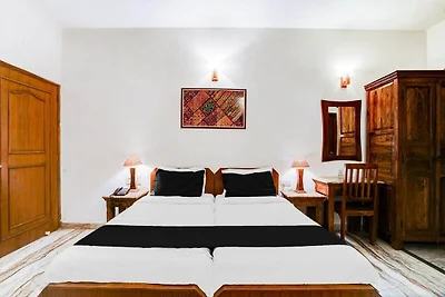 Hotel O Sansarchandra Road Luna Rosa