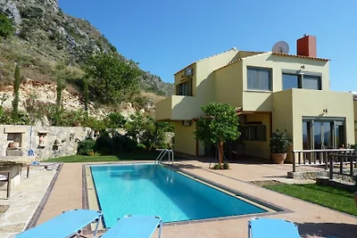 Villa in Malathiros with swimming pool