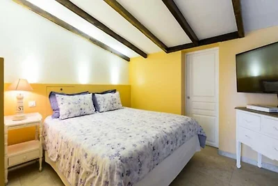 Wohnung in Mougins mit Pool und Garten