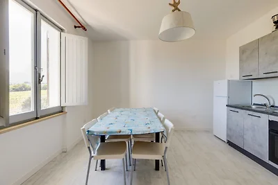 Villa mit Terrasse und Klimaanlage und...