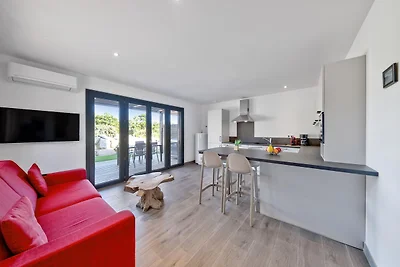 Apartamento Lecci con piscina al aire libre
