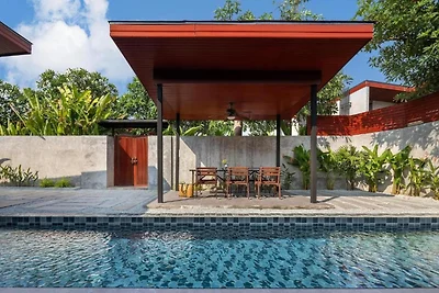 Elegante Deluxe-Poolvilla als Rückzugsort