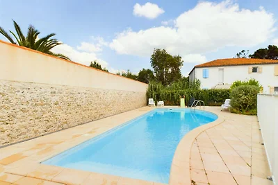 Apartment in Les Sables mit Pool und Strand