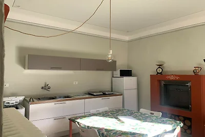 Appartamento con piccolo giardino Cannero...