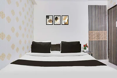 Super Hotel O Chhatarpur