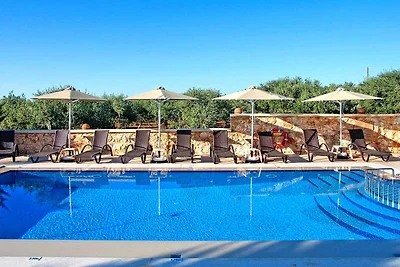 Villa cretese vicino alla spiaggia per 10