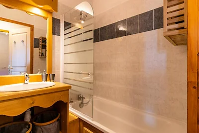 Ferienwohnung in Les Orres mit beheiztem Pool