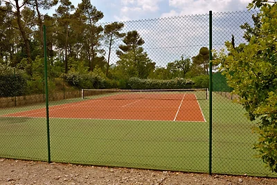 Villa con lavastoviglie, in un ambiente verde