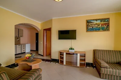 Amor Residence - One Bedroom Apartment with T...