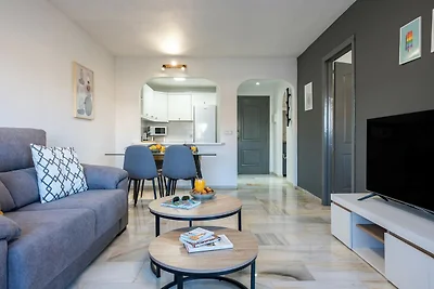 Faros Arroyo de la Miel Apartment in Malaga