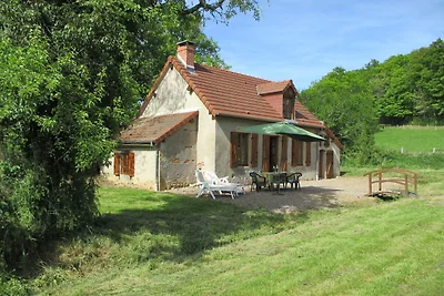 Hübsches Ferienhaus mit Garten in Waldnähe