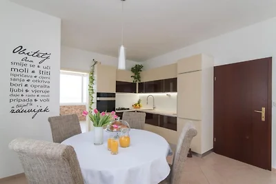 Apartment Marcela - Deluxe Two Bedroom Apartm...