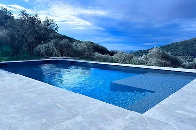 Toskanische Villa mit Pool inmitten von...