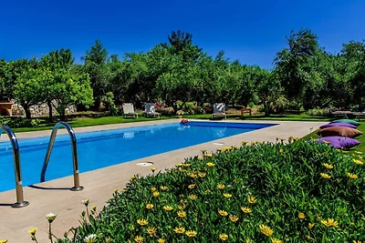 Spacious Family Villa near Beach