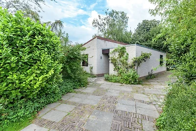 Idyllisches Ferienhaus im Kamperland mit...