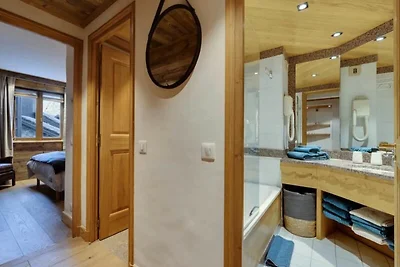 Komplett renovierte Wohnung am Fuße der...