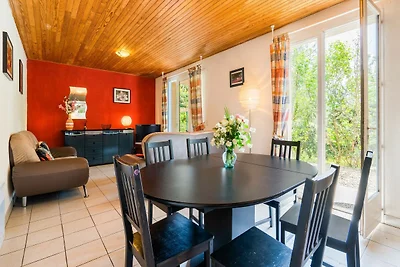 Angenehmes Ferienhaus mit privatem Pool