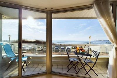 Appartement in Les Sables met uitzicht op zee