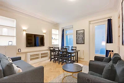 Appartement bij de Arc de Triomphe voor 8...