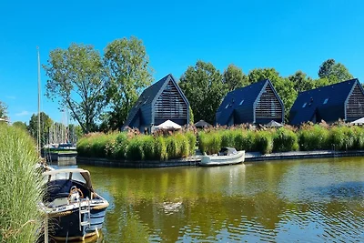 Watervilla in Balk aan het Slotermeer
