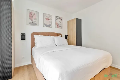 Angenehme Wohnung mit Balkon -6P-Proche...