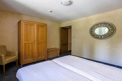 Turmapartment in einem Schloss aus dem 16.