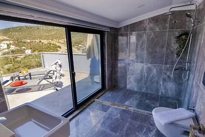 Villa in Kalkan mit Schwimmbecken