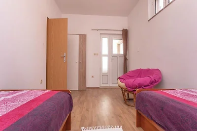 Apartment mit Pool und 2 Zimmern