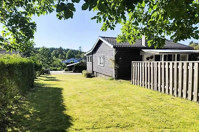 4 Sterne Ferienhaus in BORÅS