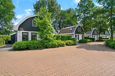 Neu gestaltetes Ferienhaus mit Garten