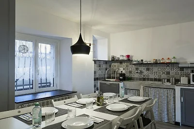 Wohnung in Genova mit Balkon und Parken